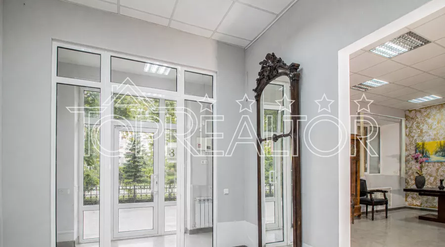 Продажа готового офиса по улице Максимилиановская, 8 | Toprealtor