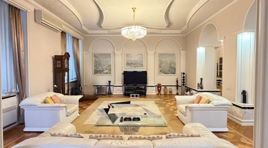 Продаж 4-кімнатної квартири на Гоголя, 11 | Toprealtor