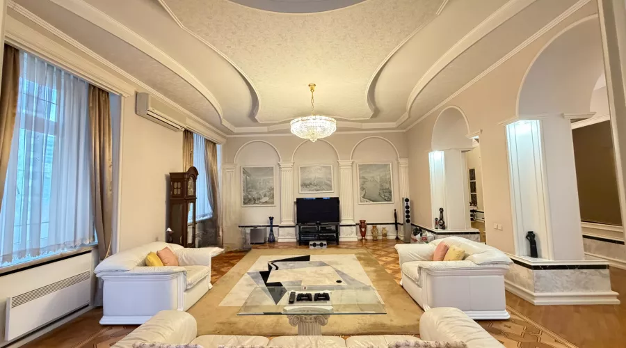 Продаж 4-кімнатної квартири на Гоголя, 11 | Toprealtor
