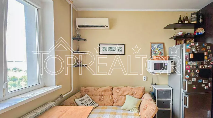 Продажа 1-комнатной квартиры возле м. Дворца Спорта | Toprealtor