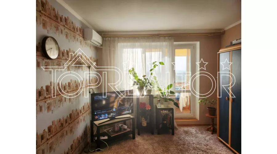 Продажа 1-комнатной квартиры возле м. Дворца Спорта | Toprealtor
