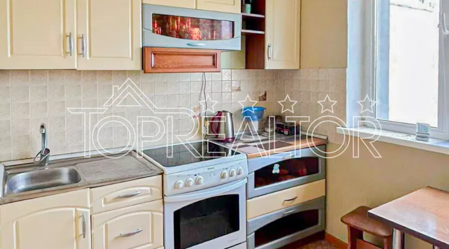 Продажа 1-комнатной квартиры возле м. Дворца Спорта | Toprealtor