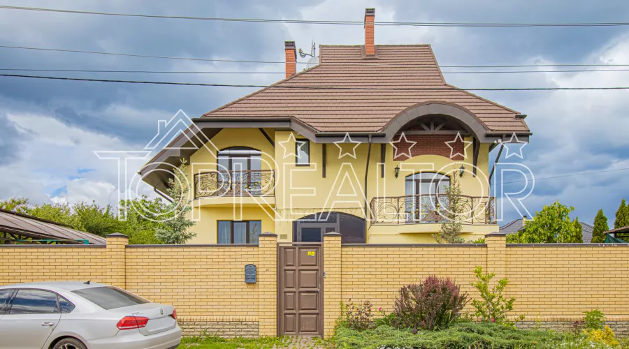 Продаж сучасного будинку у районі ХТЗ | Toprealtor