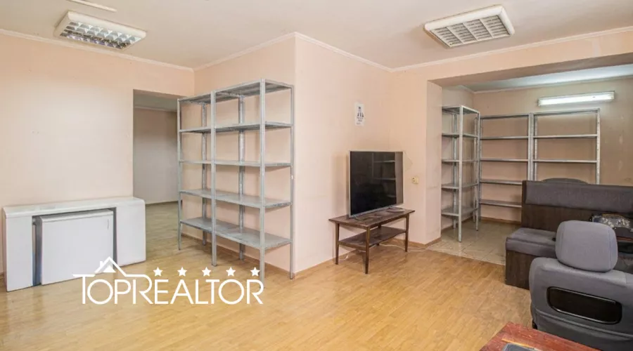 Продаж комерційного приміщення на вул. Молочна, 11 | Toprealtor