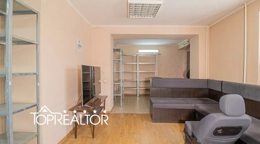 Продаж комерційного приміщення на вул. Молочна, 11 | Toprealtor
