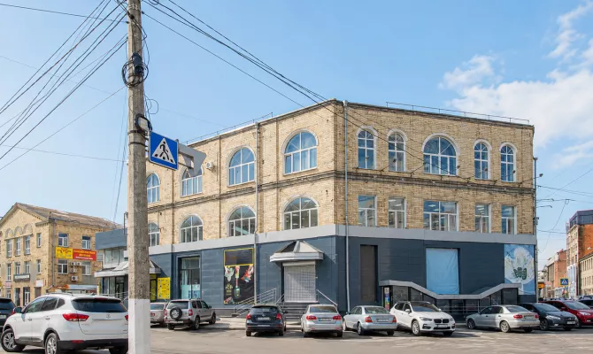 Оренда окремої будівлі | 2 000 м² | Благовіщенський ринок | Toprealtor