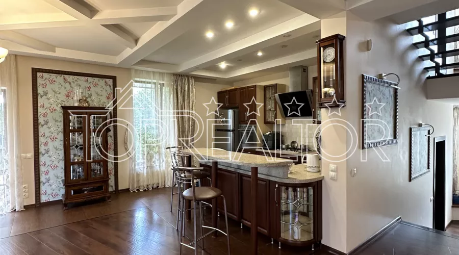 Продажа просторного дома 340 м² в Покотиловке | Toprealtor