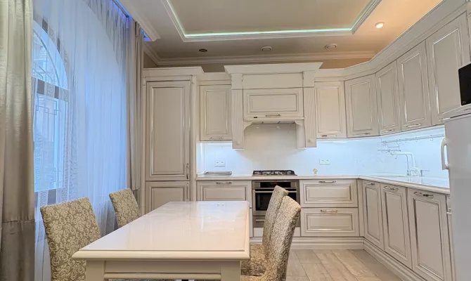 Продажа 3-комнатной студийной квартиры на проспекте Науки, 11 | Toprealtor