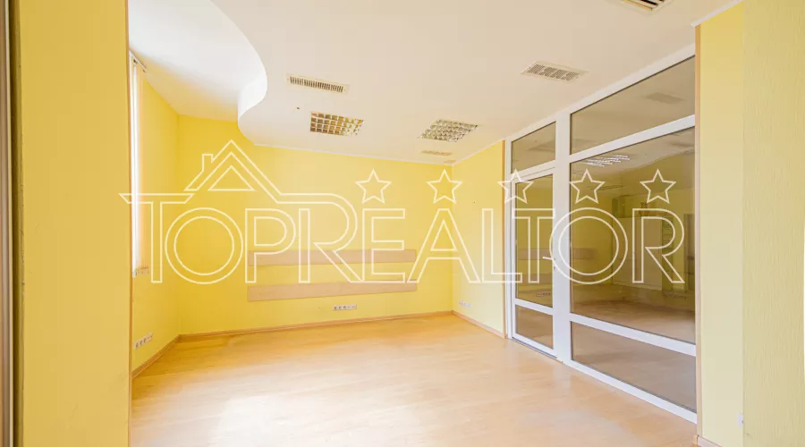Продажа офисного помещения в БЦ «Лира» | Toprealtor