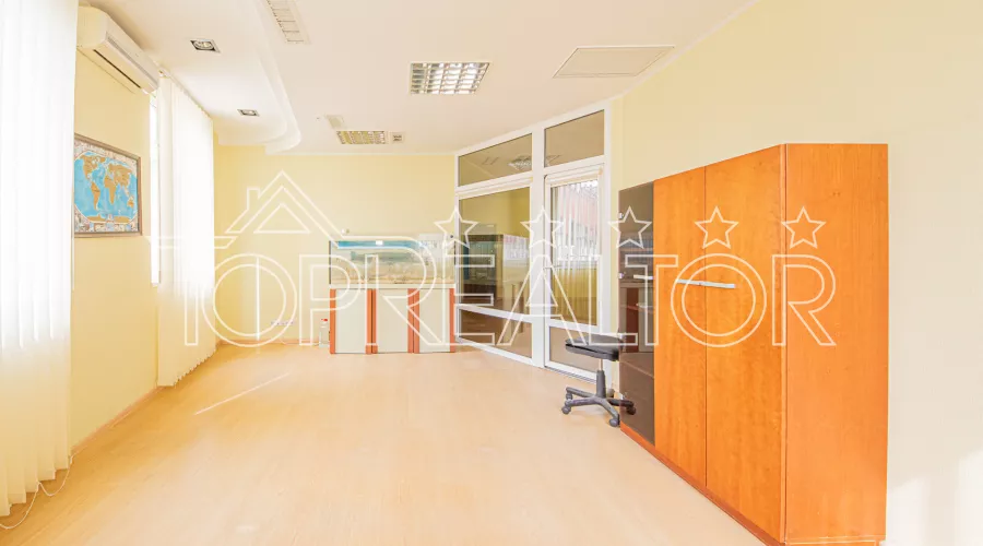Продажа офисного помещения в БЦ «Лира» | Toprealtor