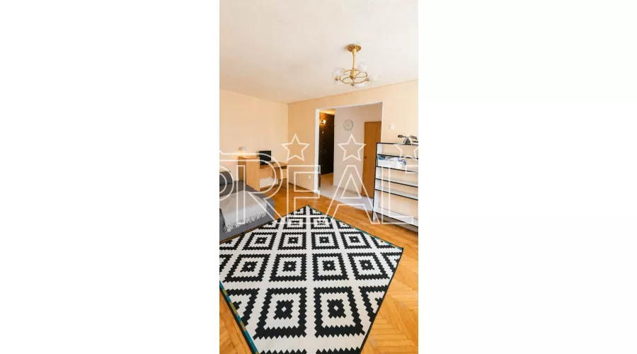 Продажа 2-комнатной квартиры на Каденюка, 13/4 | Toprealtor