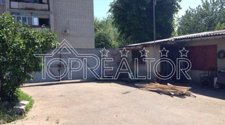 Виробнича база в районі аеропорту | Toprealtor