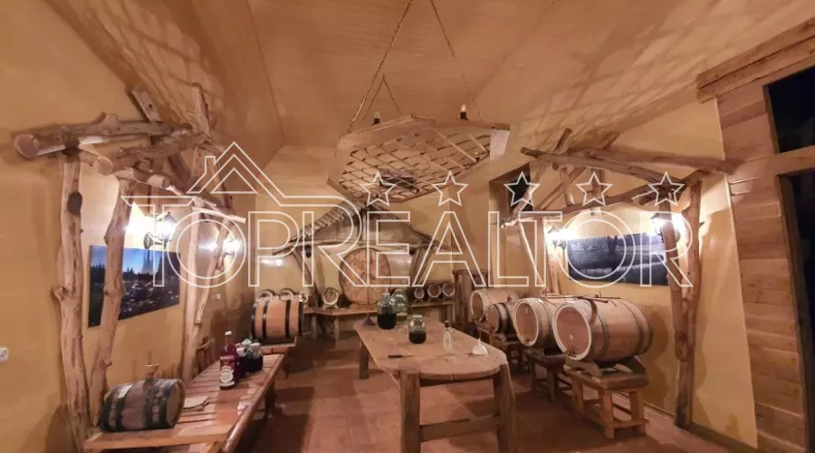 Котедж на Жуковського з капітальним ремонтом | Toprealtor