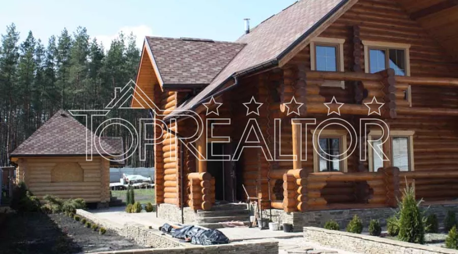 Дерев'яний VIP-будинок в Печенігах. Можлива оренда. | Toprealtor