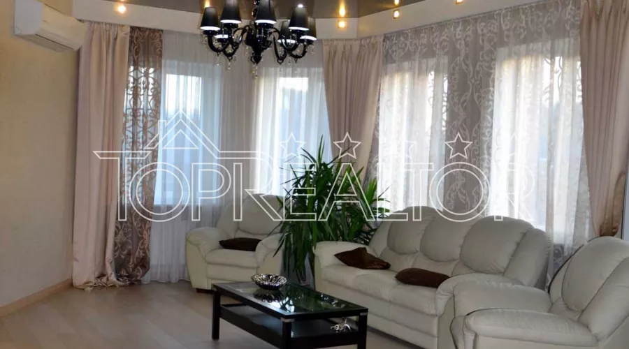 Сучасний стильний будинок на Великій Данилівці | Toprealtor