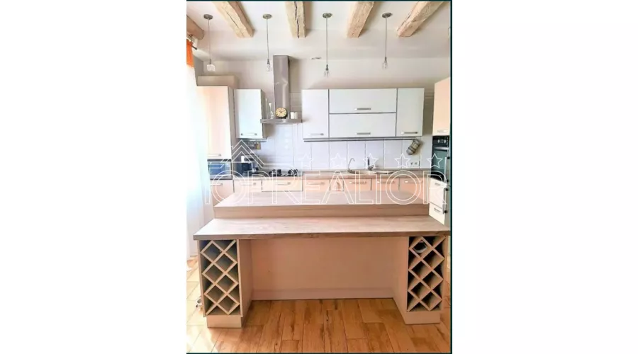 2-поверховий таунхаус з ремонтом на Великій Данилівці | Toprealtor