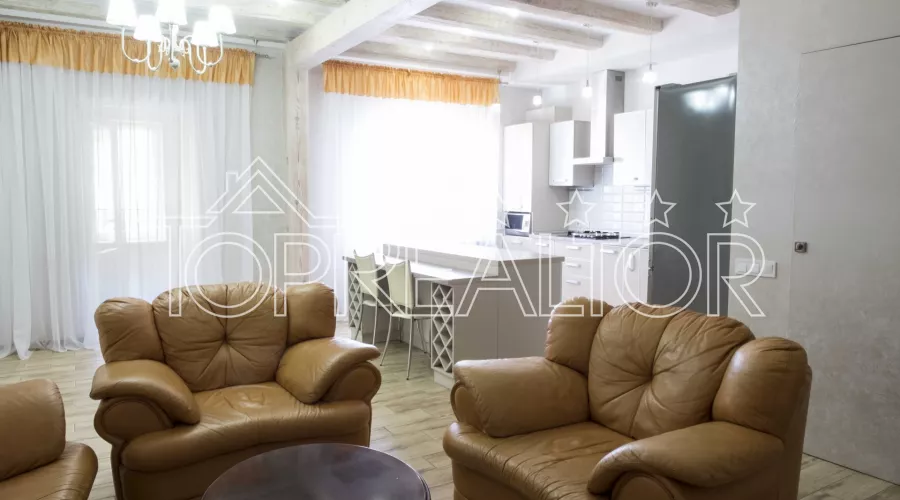 2-поверховий таунхаус з ремонтом на Великій Данилівці | Toprealtor