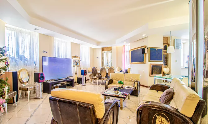 Четырехкомнатная квартира в ЖК «Тёплый Дом» | Toprealtor