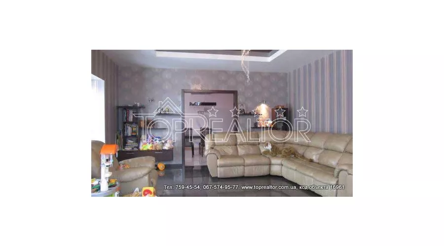 3-поверховий будинок в районі котеджного селища на вул. Робесп'єра | Toprealtor