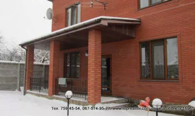 3-поверховий будинок в районі котеджного селища на вул. Робесп'єра | Toprealtor