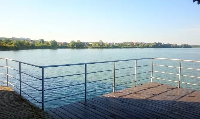 Елінг на Журавлівському водосховищі | Toprealtor