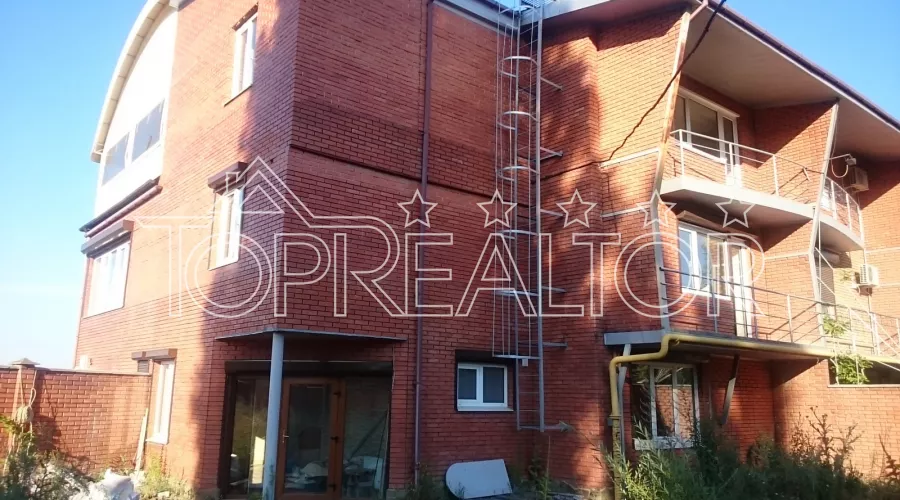 Елінг на Журавлівському водосховищі | Toprealtor