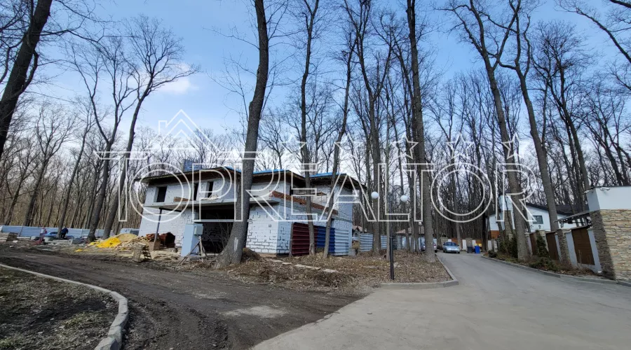 Продам ділянку 20 соток в котеджному селищі Парк-Хаус | Toprealtor